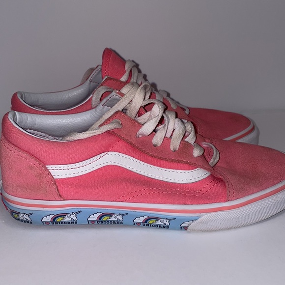 Vans - Picture 2 of 5